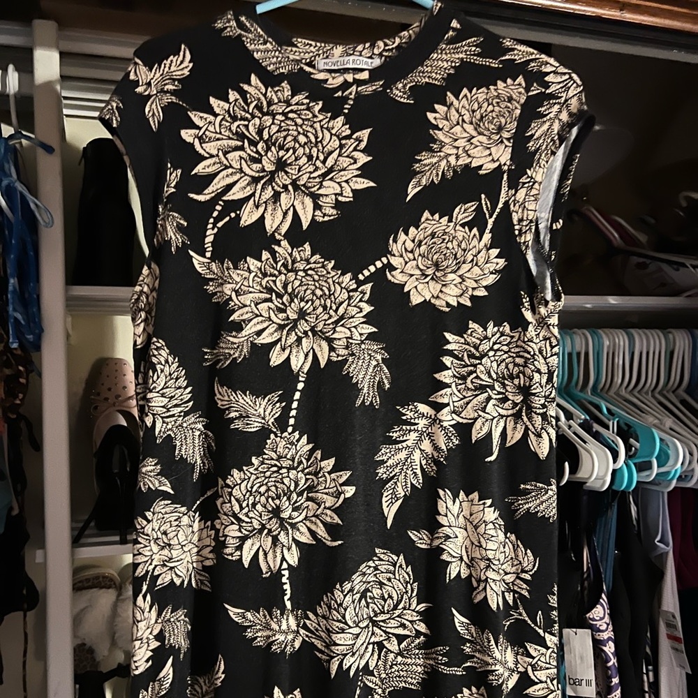 Novella Royale Goldie Black Dahlia dress